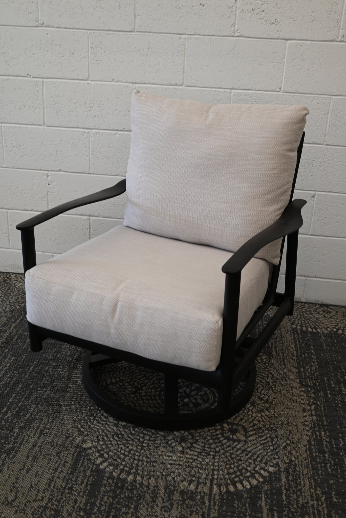 Ratana - BOLANO Lounge Chair